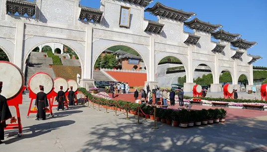 上墳掃墓時(shí)的禁忌有哪些呢