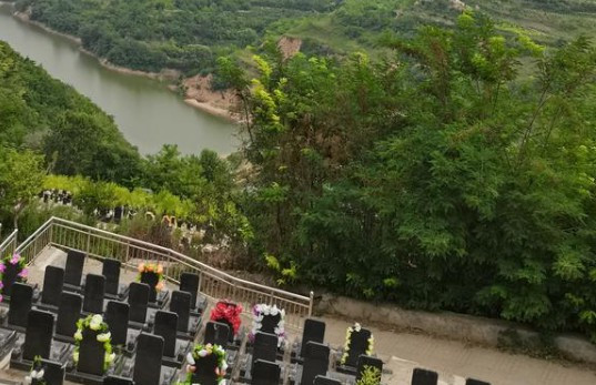 西安市回民公墓