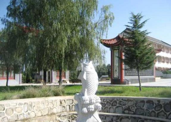 西安市長安區(qū)五臺鄉(xiāng)留村慈恩園公墓.萬起