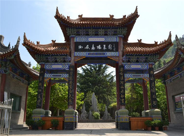 西安高橋墓園看墓專車，省時(shí)、方便、不花一分錢